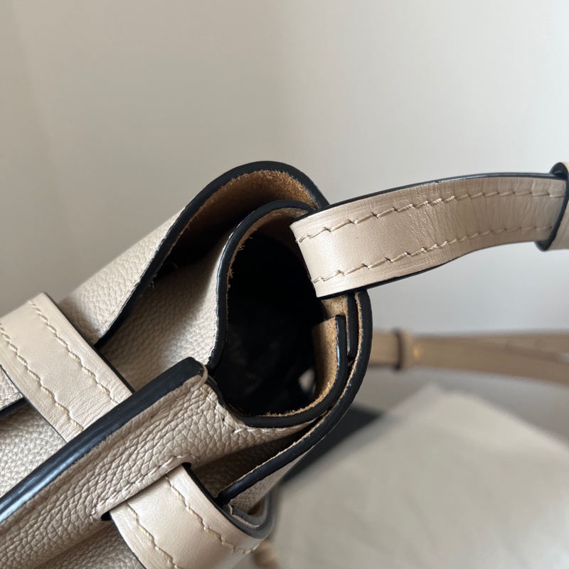 ✨ Loewe gate 中號馬鞍包 燕麥色 輕便版搭❤️-7