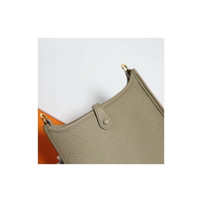 HERMES Mini Evelyne TPM 2024 米色 Marfa 金色五金印章-3
