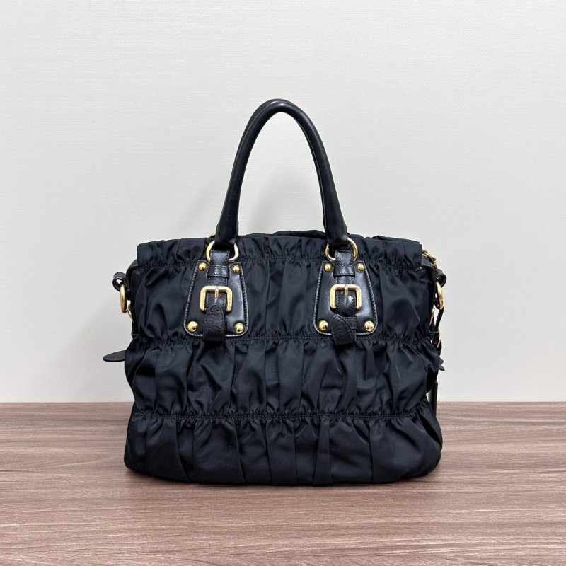 PRADA 黑色金標褶皺尼龍手提肩背包 33*25*14 98新配件塵袋保卡-6