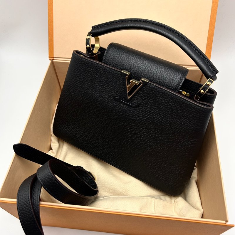 LV黑色金扣capucinesbb手提斜背包27*18*9 99新配件盒子塵袋-1