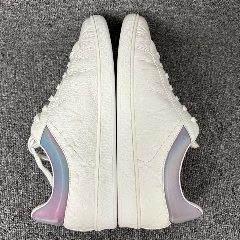 98新 LV 白色皮面老花壓花鐳射板鞋 42碼-6