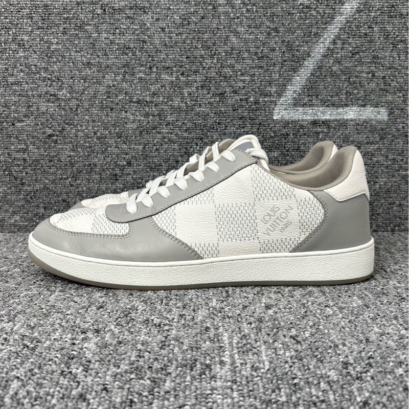 98新 LV路易威登白灰色棋盤格板鞋41碼-1