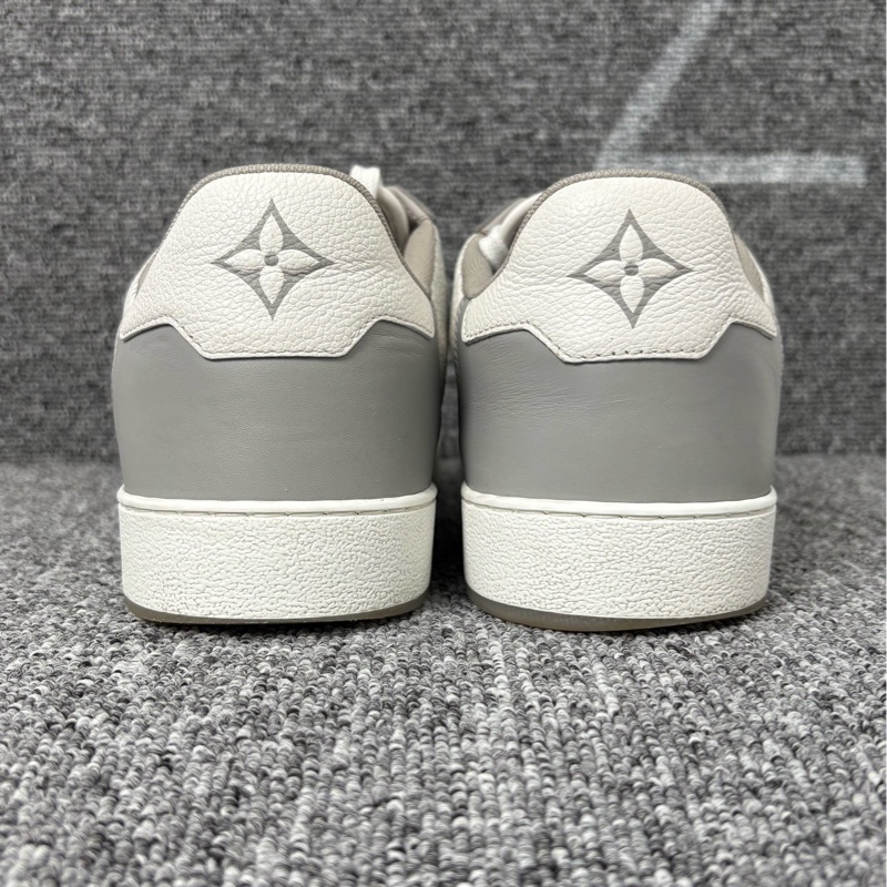 98新 LV路易威登白灰色棋盤格板鞋41碼-2