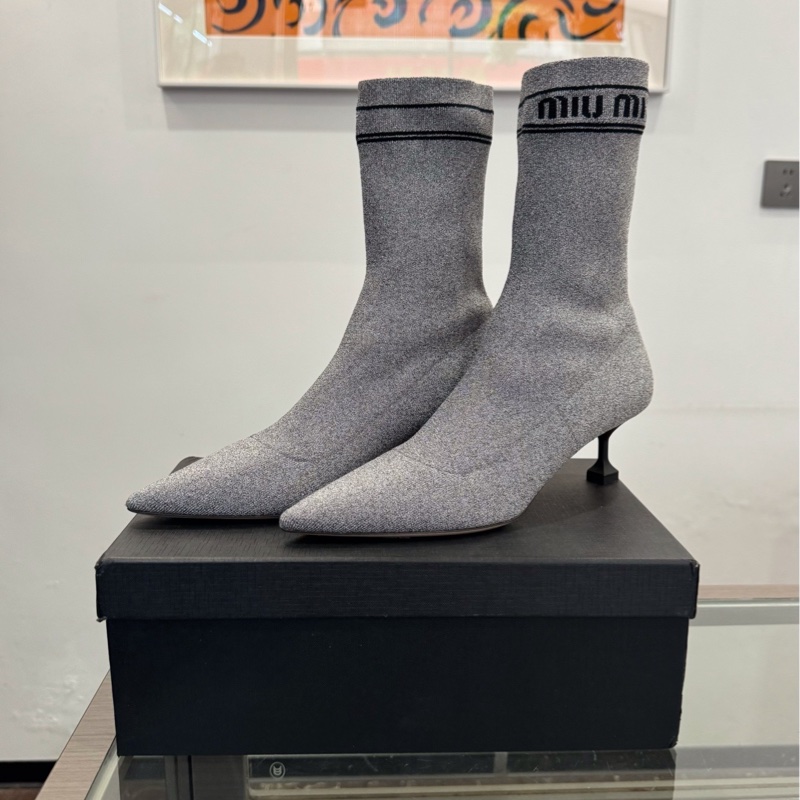Miumiu 灰色閃粉尖頭字母logo女款針織短靴襪靴 36.5碼  全新專櫃正品-0