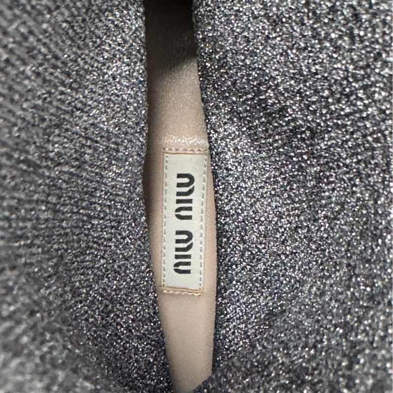 Miumiu 灰色閃粉尖頭字母logo女款針織短靴襪靴 36.5碼  全新專櫃正品-6