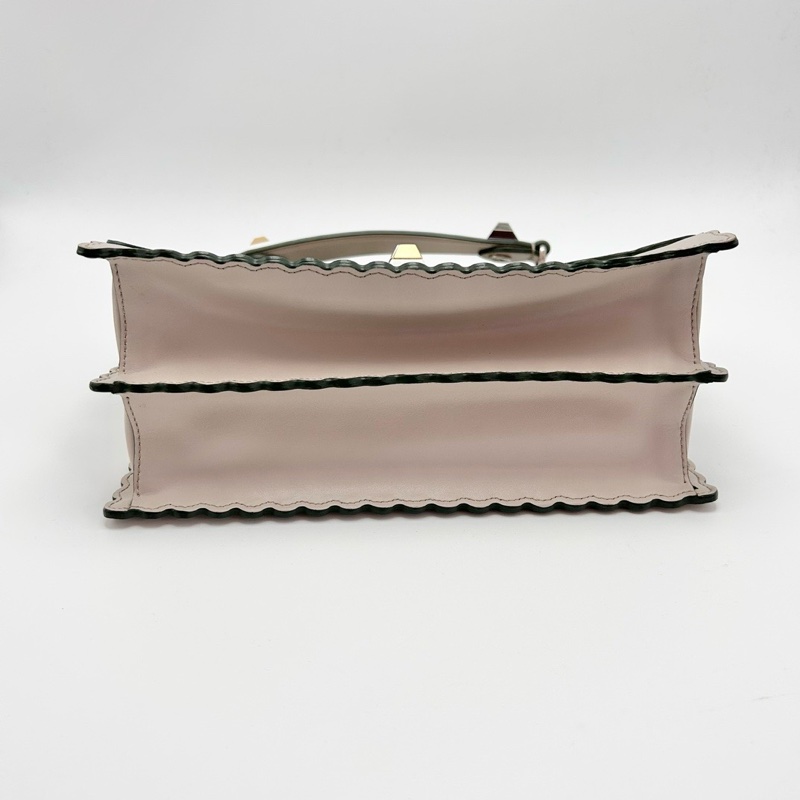 FENDI 銀扣Kan I波浪邊手提斜背包 25*19*11 98新配件塵袋-4