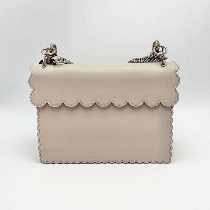 FENDI 銀扣Kan I波浪邊手提斜背包 25*19*11 98新配件塵袋-6