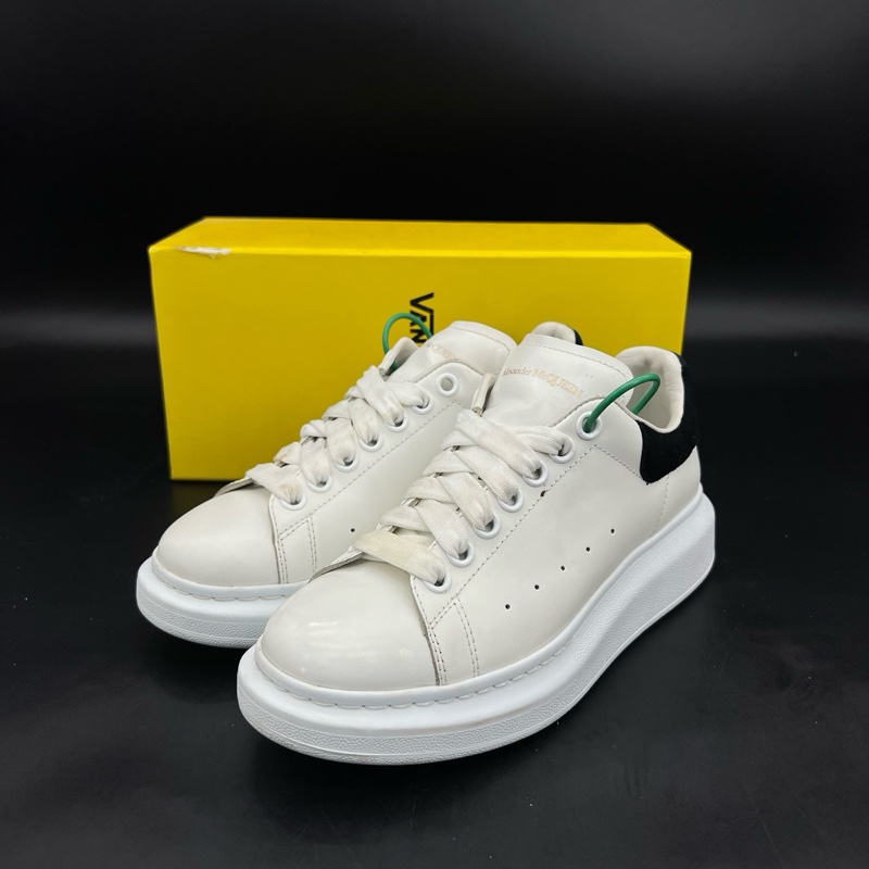 麥昆 黑尾 絨面 size 38 配盒  97新-0