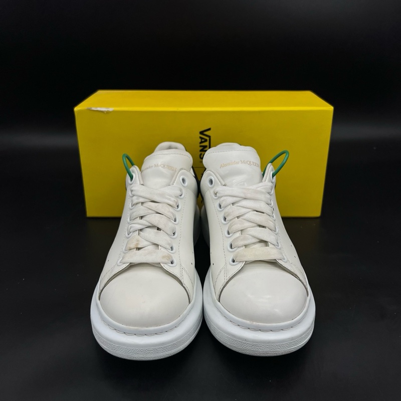 麥昆 黑尾 絨面 size 38 配盒  97新-1