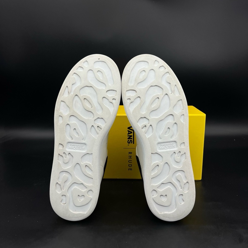 麥昆 黑尾 絨面 size 38 配盒  97新-8