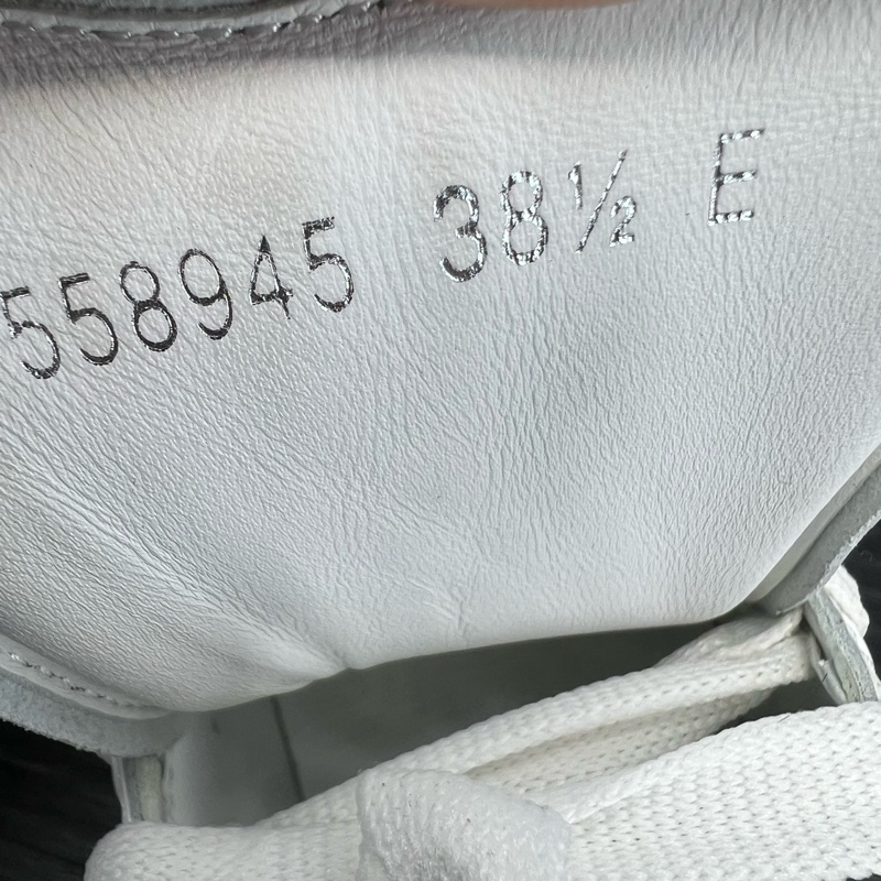 麥昆 白藍尾 亮片 碼數 38.5  98新-7