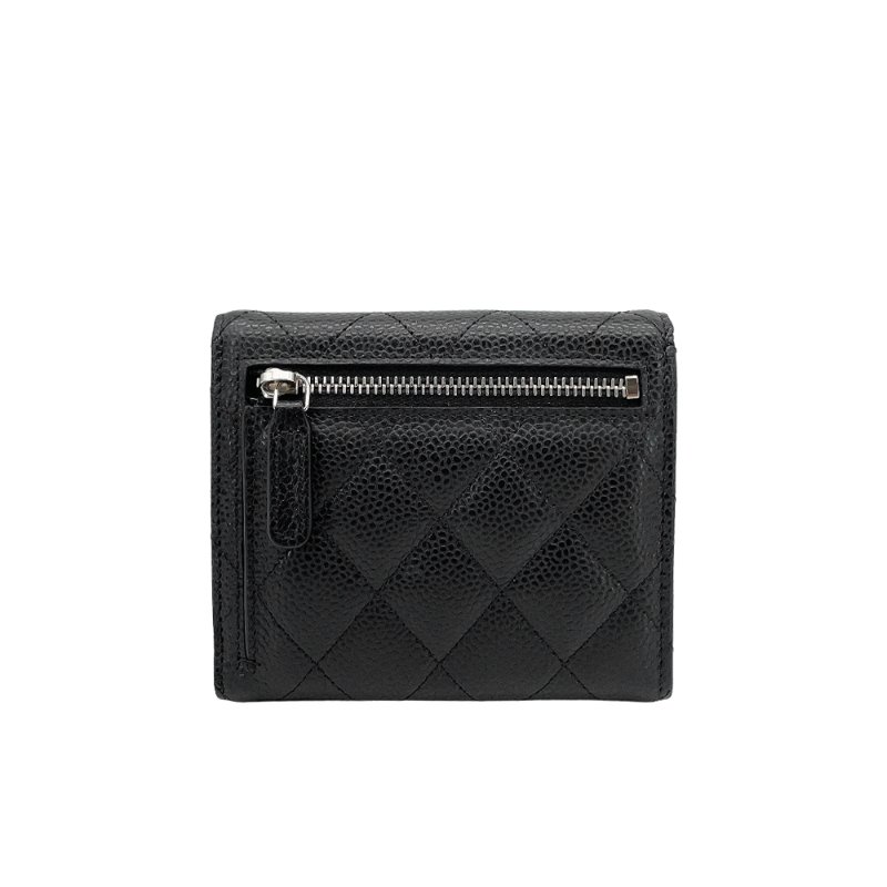 Chanel 展示品 銀雙C粒紋牛皮扣式三折短夾(AP0231-黑)-2