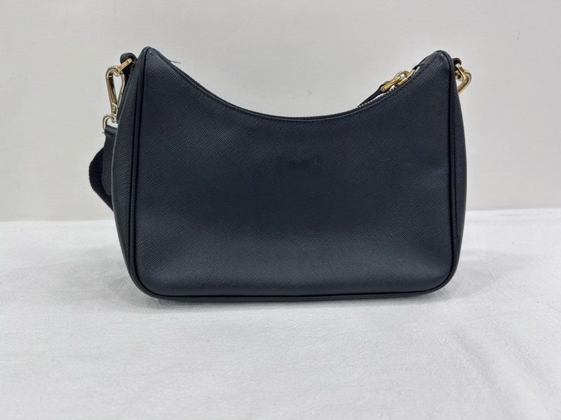 Prada 普拉達 三合一 Hobo 黑金十字紋牛皮肩斜背包 尺寸：22*16cm-2