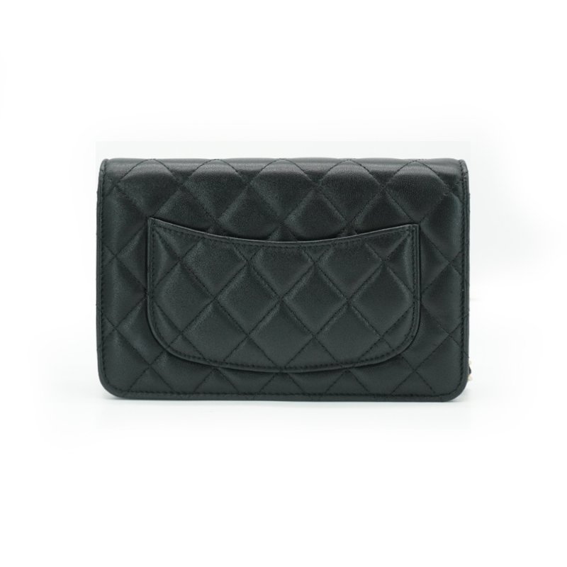 Chanel 展示品 羊皮淡金珍珠釦斜背包Woc(AP3807-黑)-2