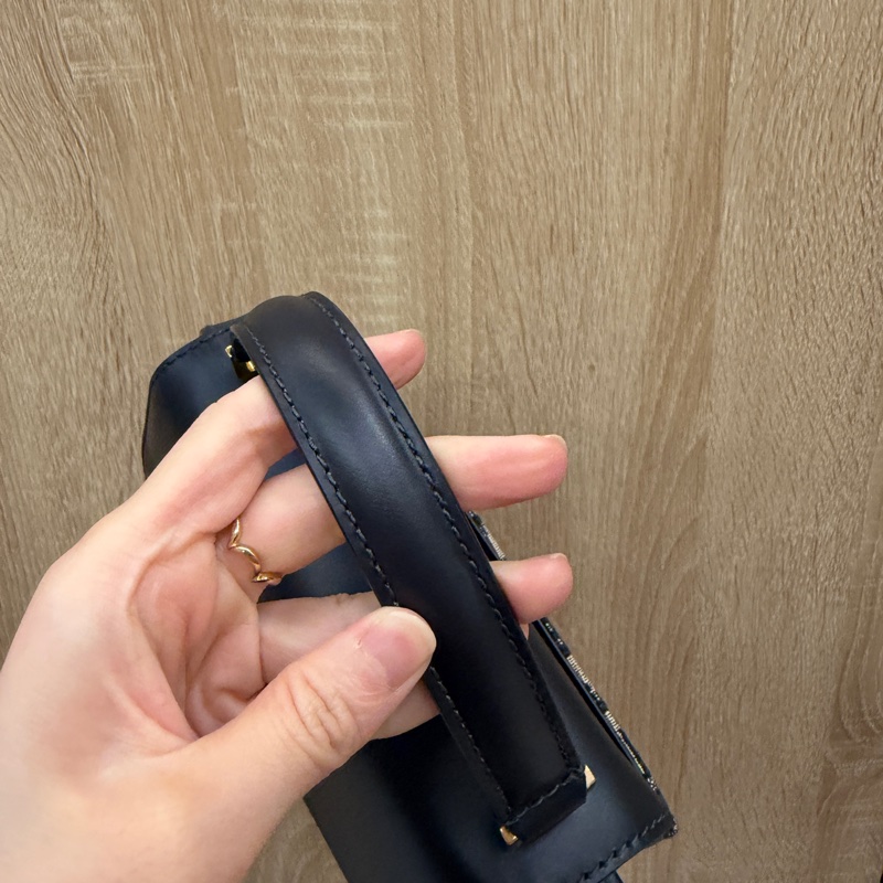 Dior 深藍牛皮金釦Montaigne Avenue小號手提斜背包-8