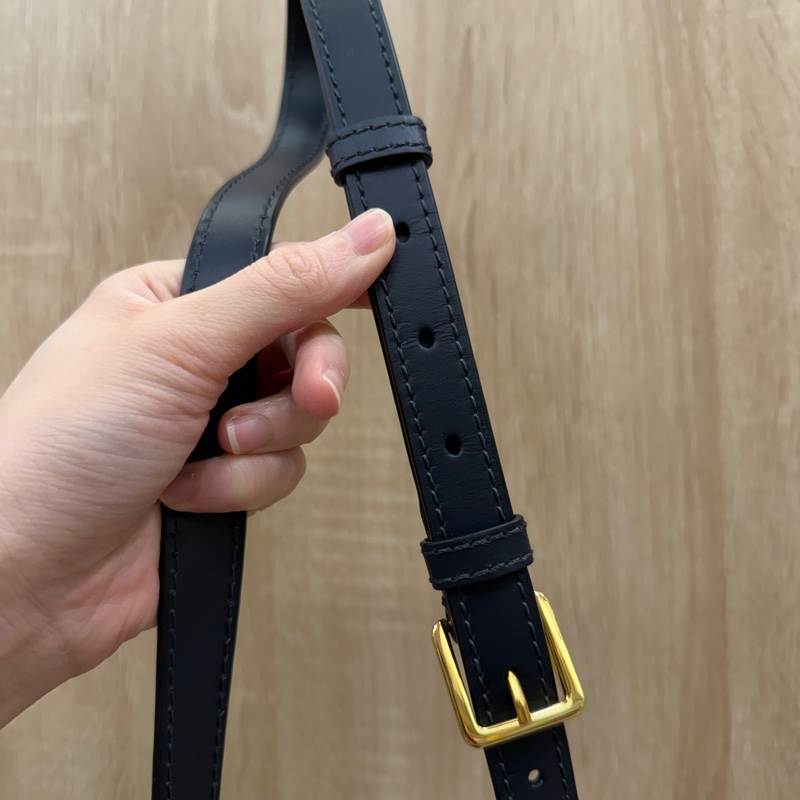 Dior 深藍牛皮金釦Montaigne Avenue小號手提斜背包-13