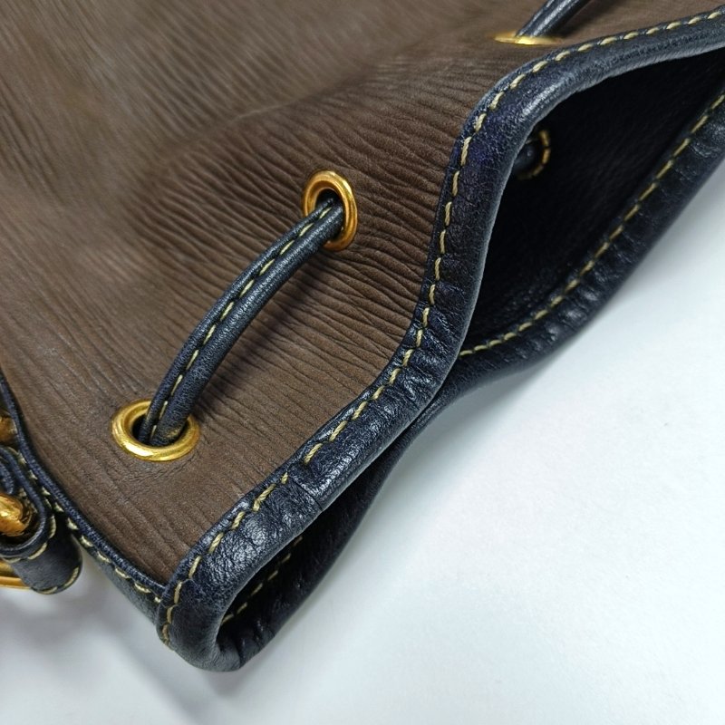 LOEWE水桶包深棕色牛皮壓紋斜挎包金色五金可拆卸肩帶-15