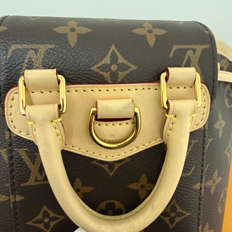 Louis Vuitton montsoyris mini-21