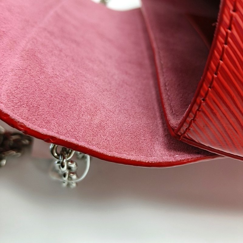 LOUIS VUITTONTWIST 中号红色EPI牛百亿补贴9.5新皮水波纹斜挎包单肩包 银色五金可拆卸肩带-8