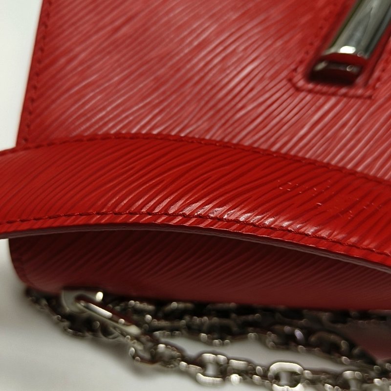 LOUIS VUITTONTWIST 中号红色EPI牛百亿补贴9.5新皮水波纹斜挎包单肩包 银色五金可拆卸肩带-14