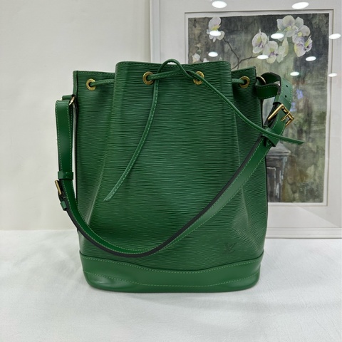 LV 綠色水桶