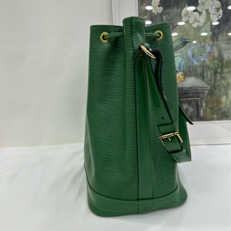 LV 綠色水桶-2