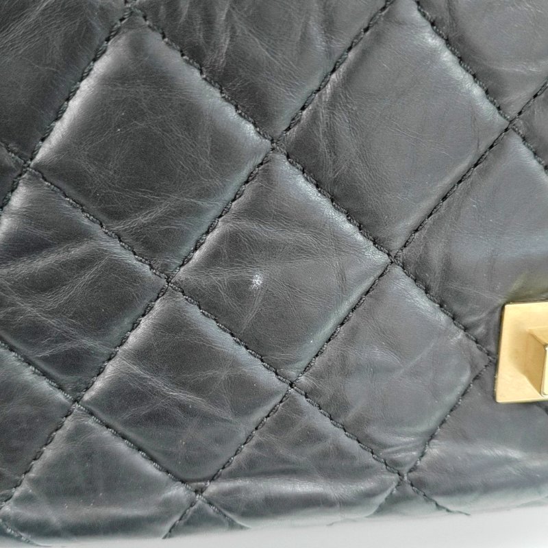 CHANEL 2.55 Maxi超大號黑色牛皮菱格紋絎縫單肩包金色五金15開-8