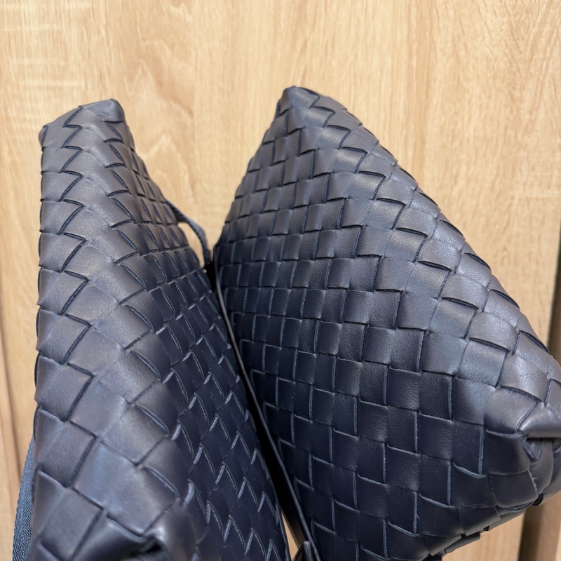 BV 深藍牛皮編織Intrecciato Duo雙層斜背包-8