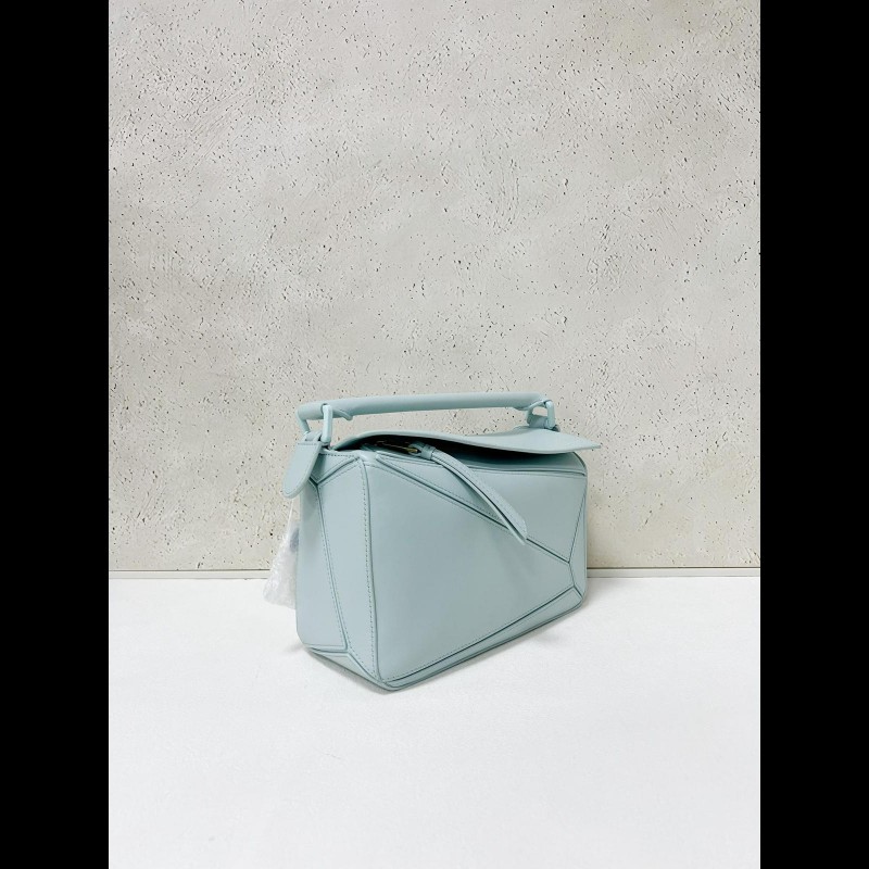 Loewe small puzzle 
冰川藍 小號 幾何包-2