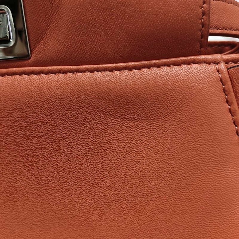 FENDI Peekaboo橘紅色牛皮斜挎包手提包單肩包銀色五金可拆卸肩帶-11