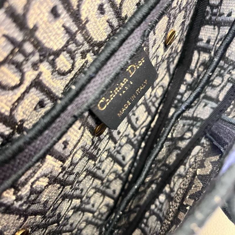 迪奧Dior刺繡馬鞍包中號手提單肩腋下包-7