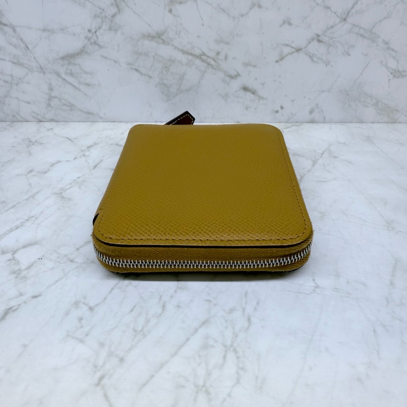 HERMES餅乾色ㄇ拉絲巾短夾/Z-2