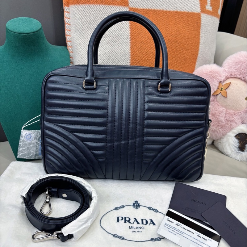 【全新品】Prada 深藍色Diagram全皮手提單肩包-1