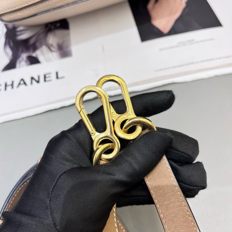 LOEWE沙色系荔枝紋全皮拼色中號 puzzle 幾何包-6