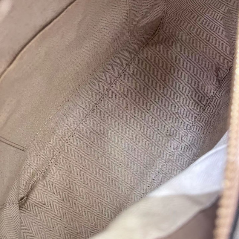 LOEWE沙色系荔枝紋全皮拼色中號 puzzle 幾何包-7