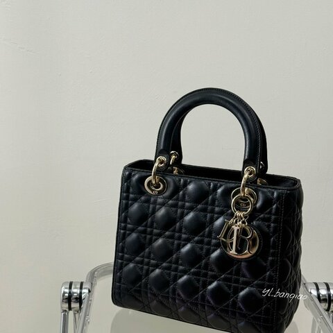 Dior Lady Dior黑羊皮中型黛妃包