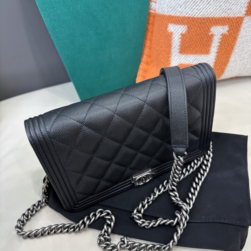 Chanel 黑銀荔枝紋牛皮leboy woc鏈條包-6