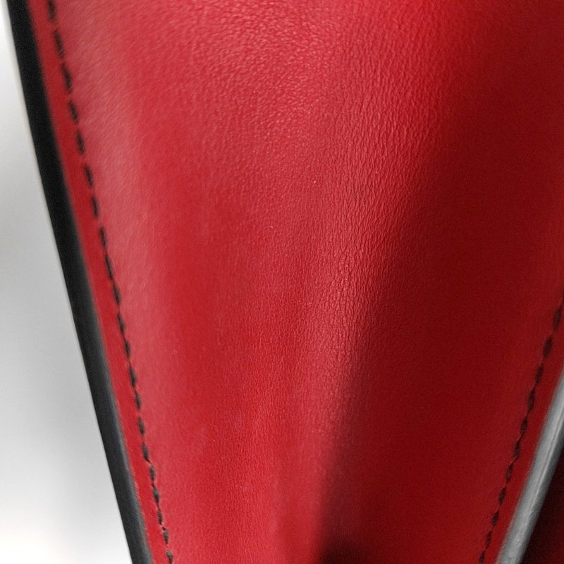 PRADA酒紅色牛皮十字紋單肩包斜挎包金色五金可拆卸肩帶-12