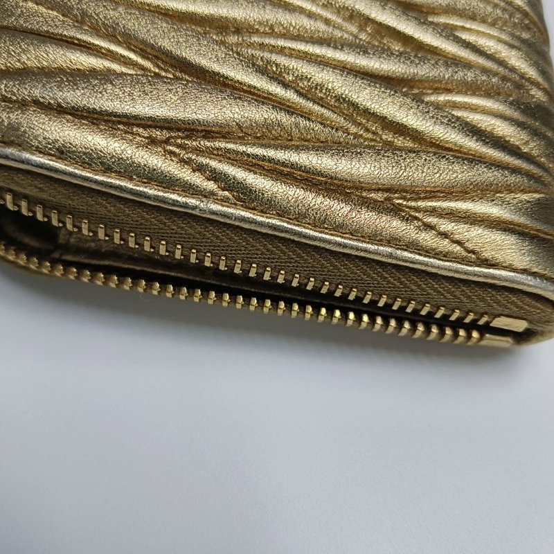 Miu Miu金色牛皮錢包金色五金 9.8新-9