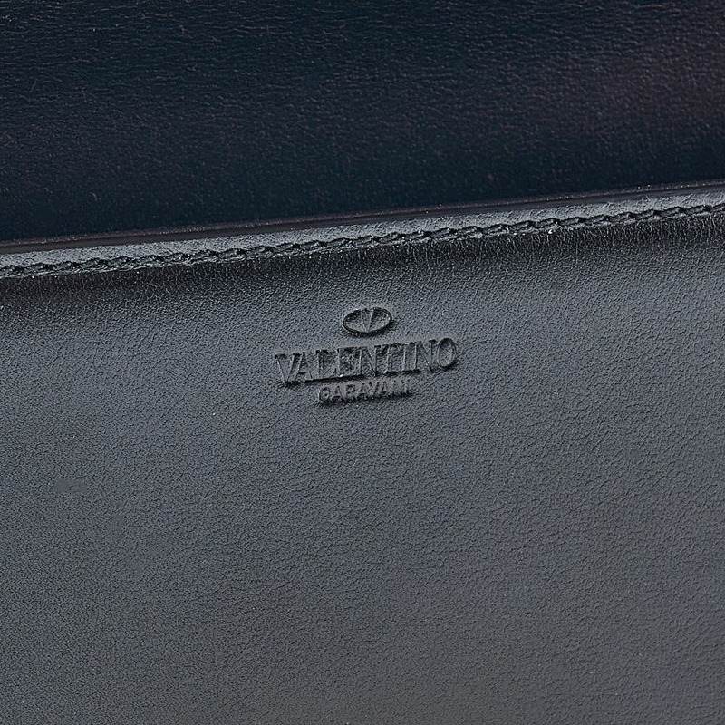 VALENTINO V Logo 斜背包-9