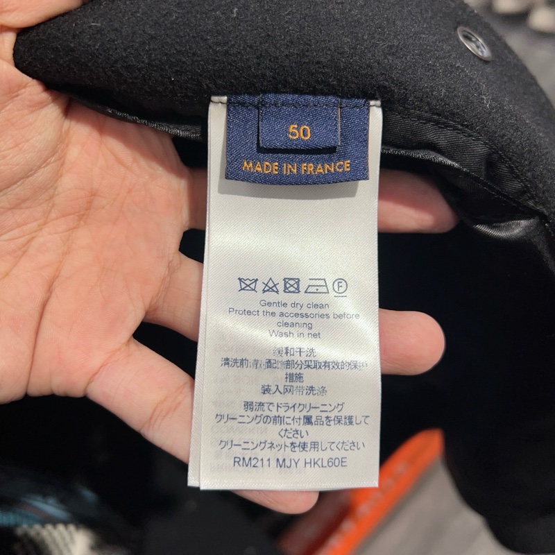 Lv 玩偶秀款外套 50碼-5