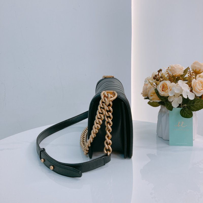 MS0435 Chanel 香奈兒 經典男孩 山羊紋 V紋 牛皮 黑金 Boy Chevron Medium Calfskin Black x GHW-2