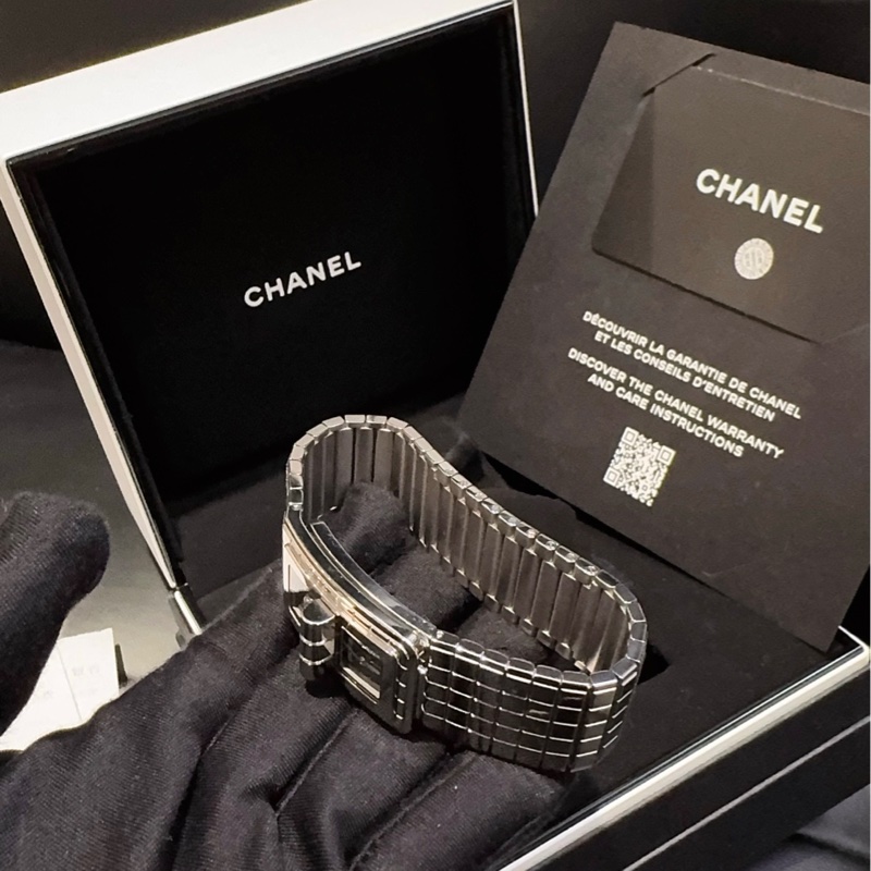 【98新大全套🆕】Chanel Code CoCo腕表/手鐲表⌚️銀色精鋼 石英機芯 黑漆面錶盤帶鑽-9