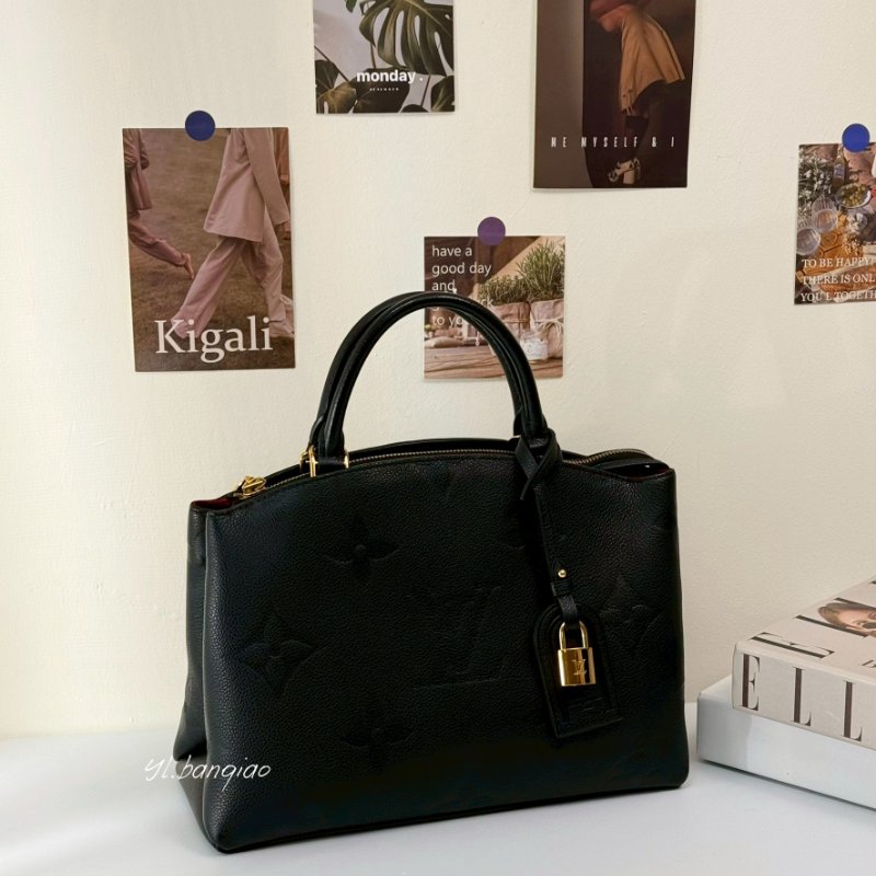 LV Petit Palais黑牛皮壓紋金釦手提斜背包 M58916-0