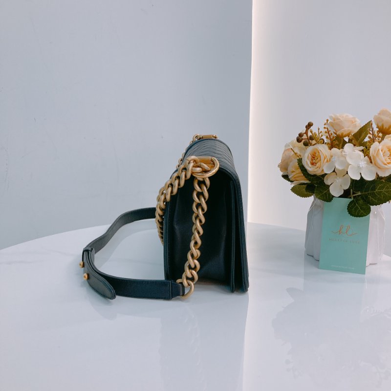 MS0436 Chanel 香奈兒 男孩 中號 魚子醬 荔枝紋 牛皮 軍藍色 金扣 Boy Medium Caviar Navy x GHW-2