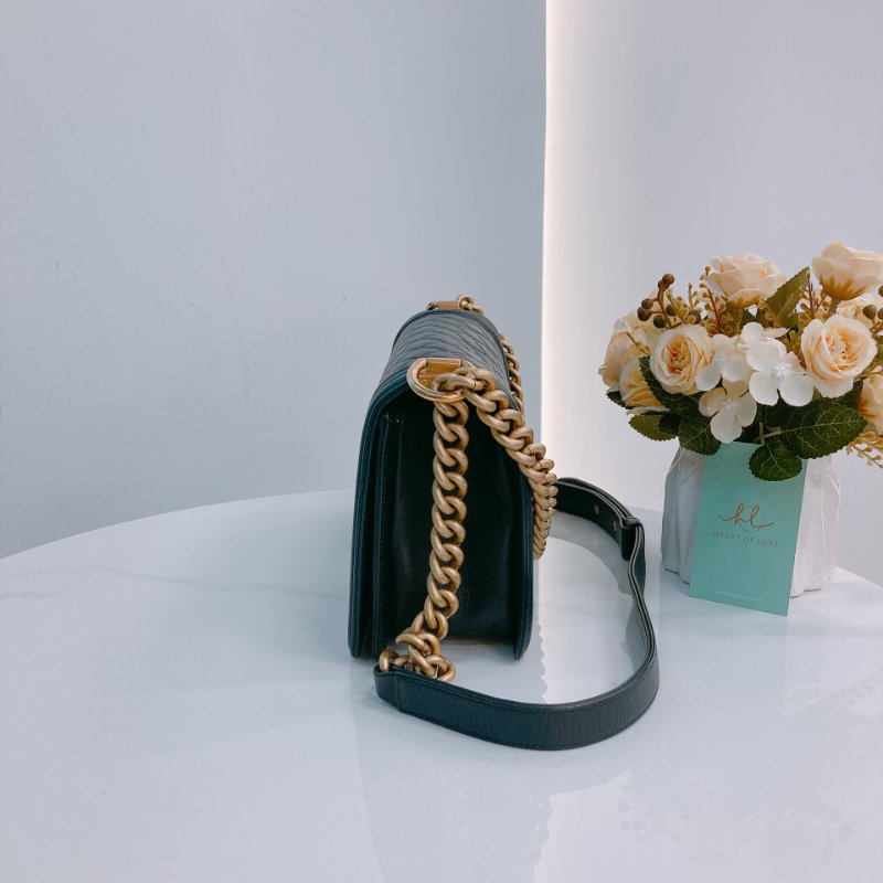 MS0436 Chanel 香奈兒 男孩 中號 魚子醬 荔枝紋 牛皮 軍藍色 金扣 Boy Medium Caviar Navy x GHW-3