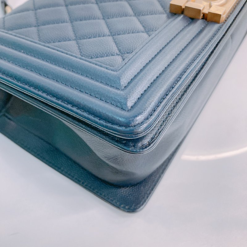 MS0436 Chanel 香奈兒 男孩 中號 魚子醬 荔枝紋 牛皮 軍藍色 金扣 Boy Medium Caviar Navy x GHW-5