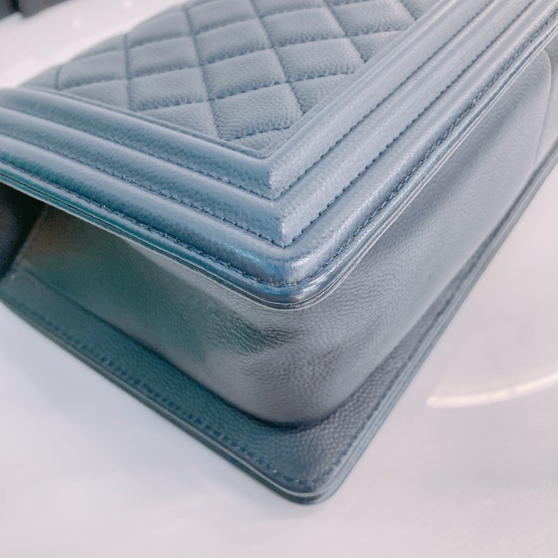 MS0436 Chanel 香奈兒 男孩 中號 魚子醬 荔枝紋 牛皮 軍藍色 金扣 Boy Medium Caviar Navy x GHW-7