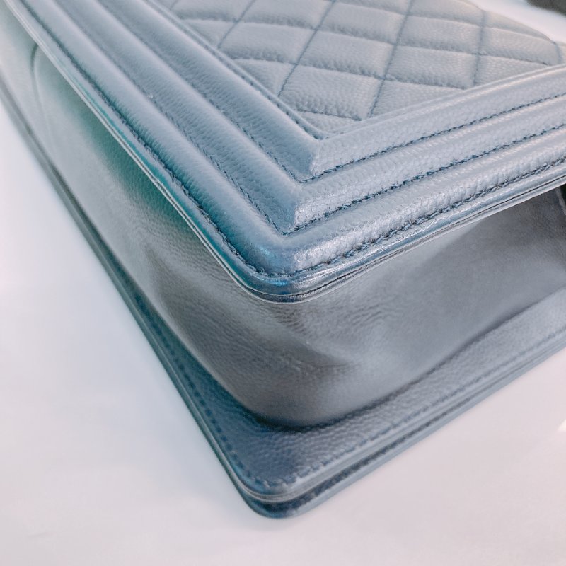 MS0436 Chanel 香奈兒 男孩 中號 魚子醬 荔枝紋 牛皮 軍藍色 金扣 Boy Medium Caviar Navy x GHW-8