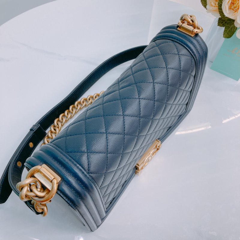 MS0436 Chanel 香奈兒 男孩 中號 魚子醬 荔枝紋 牛皮 軍藍色 金扣 Boy Medium Caviar Navy x GHW-9